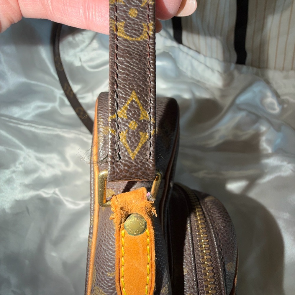 Authentic Louis Vuitton Monogram Amazon crossbody - Picture 6 of 13